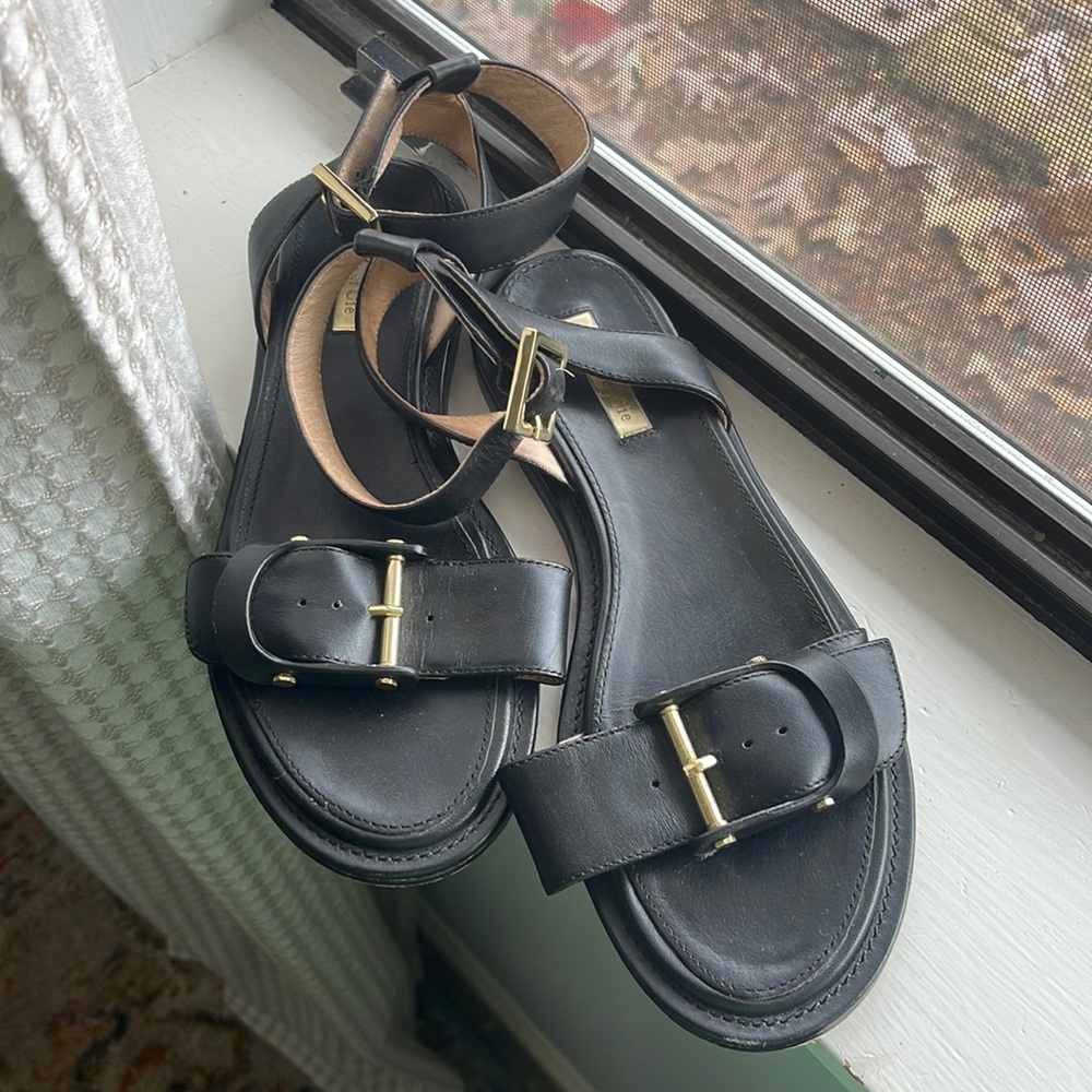 Louise et Cie Black and Gold Sandals